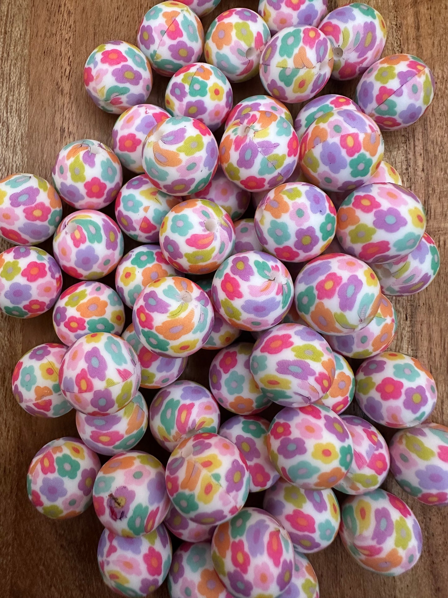 Spring Time Daisy- Silicone Bead 15mm